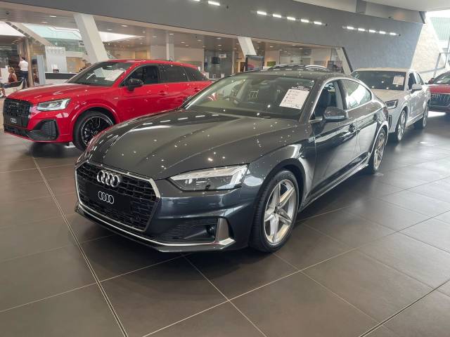 Audi A5 Sportback 2.0 AUDI A5 Sportback Sport 35 TFSI 150 PS S tronic Sportback Petrol Manhattan grey, metallic